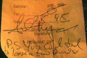 22 верных способа сделать так, чтобы официант вас возненавидел