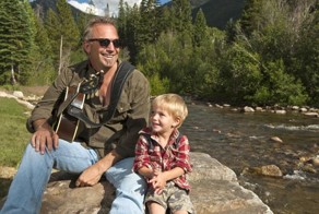 Кевину Костнеру 60!