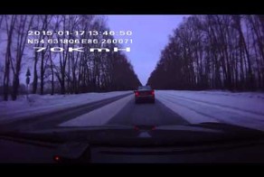 Ушел в занос и перевернул встречного