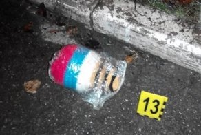 МВД: Возле харьковского суда, где произошел взрыв, найден сверток с тр