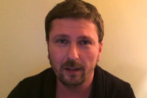 Стебем россиян или самих себя?