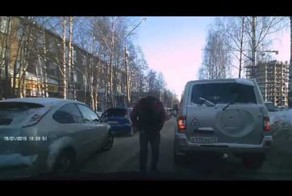 Не стали париться из-за скола на бамперах