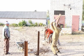 Хоккейная площадка собственными силами