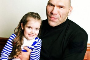 Красивые дочери знаменитых отцов