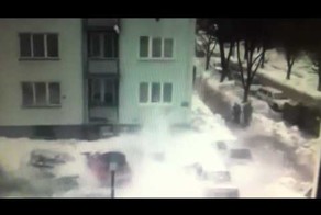 Нерадивые коммунальщики огорчили автомобилистов ВИДЕО