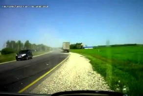 Водитель Фуры красавчик! Спас жизнь водителю и пассажиру