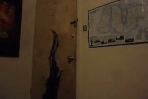 Держите дома пистолет или ставьте двери потолще