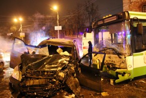 Автобус против Toyota Prado