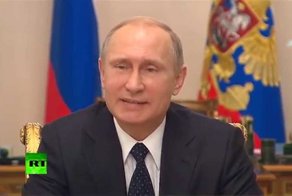 Владимир Путин почтил память погибших на Донбассе минутой молчания 