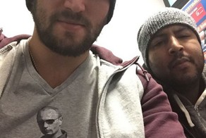 Александр Овечкин надел майку с портретом Путина