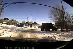Мусоровоз придавил
