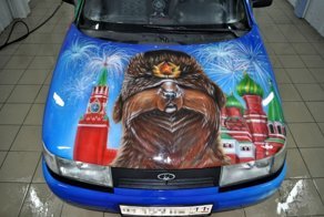 Художница из Коми сделала для отца-пограничника патриотичный ВАЗ