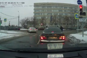 Как же у нас не любят в пробках стоять