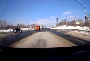 Камаз поехал на красный
