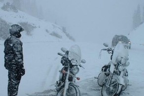 Крепитесь, байкеры, скоро лето!