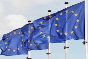 Греция потребовала убрать из коммюнике ЕС фразу о новых санкциях