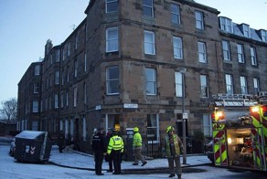 Водитель почти заехал в цокольный этаж здания