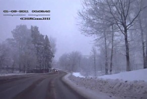 Трактор повернул