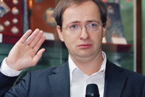 Мединский подвинул "Мстителей"