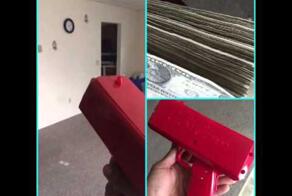 Машинка CASH CANNON для раскидывание денег в клубе