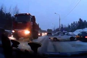 Полиция вылетела из колеи