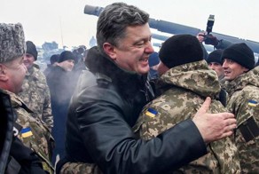 Порошенко создал себе "эскадроны смерти" с танками и авиацией