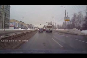 Испугался вильнувшего