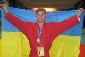 Винницкий политик и спонсор АТО скрылся от повестки через окно