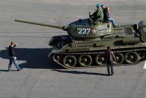 С постамента - в бой. Музейные экспонаты, которым довелось повоевать.