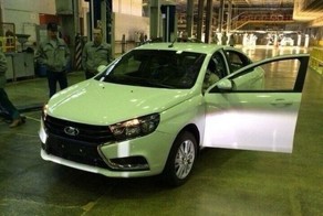 Первые фото серийной Lada Vesta