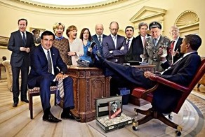 Американские хозяева не довольны...