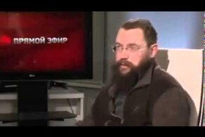 Одевайся нормально дура !