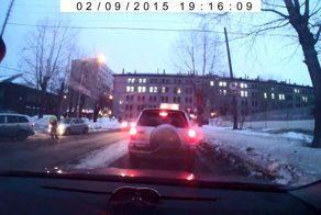 Подвинул инспектора ДПС 