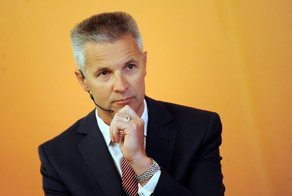 Сарказм Пабрикса в Twitter: евродепутат призвал отдать Донбасс Путину 