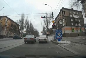 Авария дня 1838. ДТП со скорой в Мариуполе