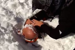 Снегоход спровоцировал лавину