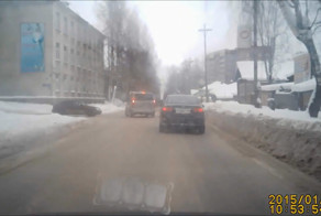 Повернул с правого ряда