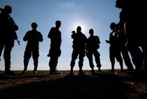 Сенатор США пришел в ярость из-за ложных фото войск РФ на Украине