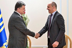 Парубий едет на смотрины в США. Порошенко готовят преемника?