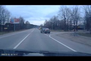 Девушка за рулем решила развернуться