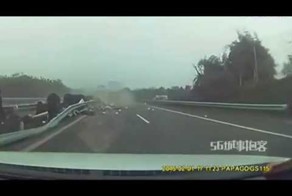 Занос грузовика 