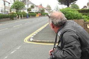 Реакция папы на гонщиков