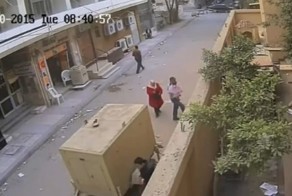 От взрыва в Александрии едва не погиб отец и его маленькая дочь