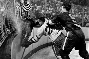 В хоккей играют настоящие мужчины