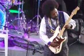 Музыкант Afroman ударил пьяную поклонницу во время концерта