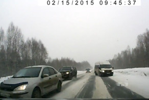 Чудом ушел от лобового удара