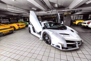 Белый Lamborghini Veneno Roadster прибыл в Гонконг