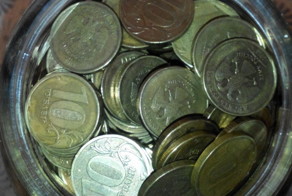 Сколько денег в двухлитровой банке? История одной копилки
