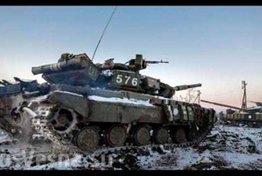 Зачистка Дебальцево. Танк ДНР уничтожает БТР ВСУ