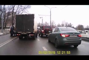 Решил объехать